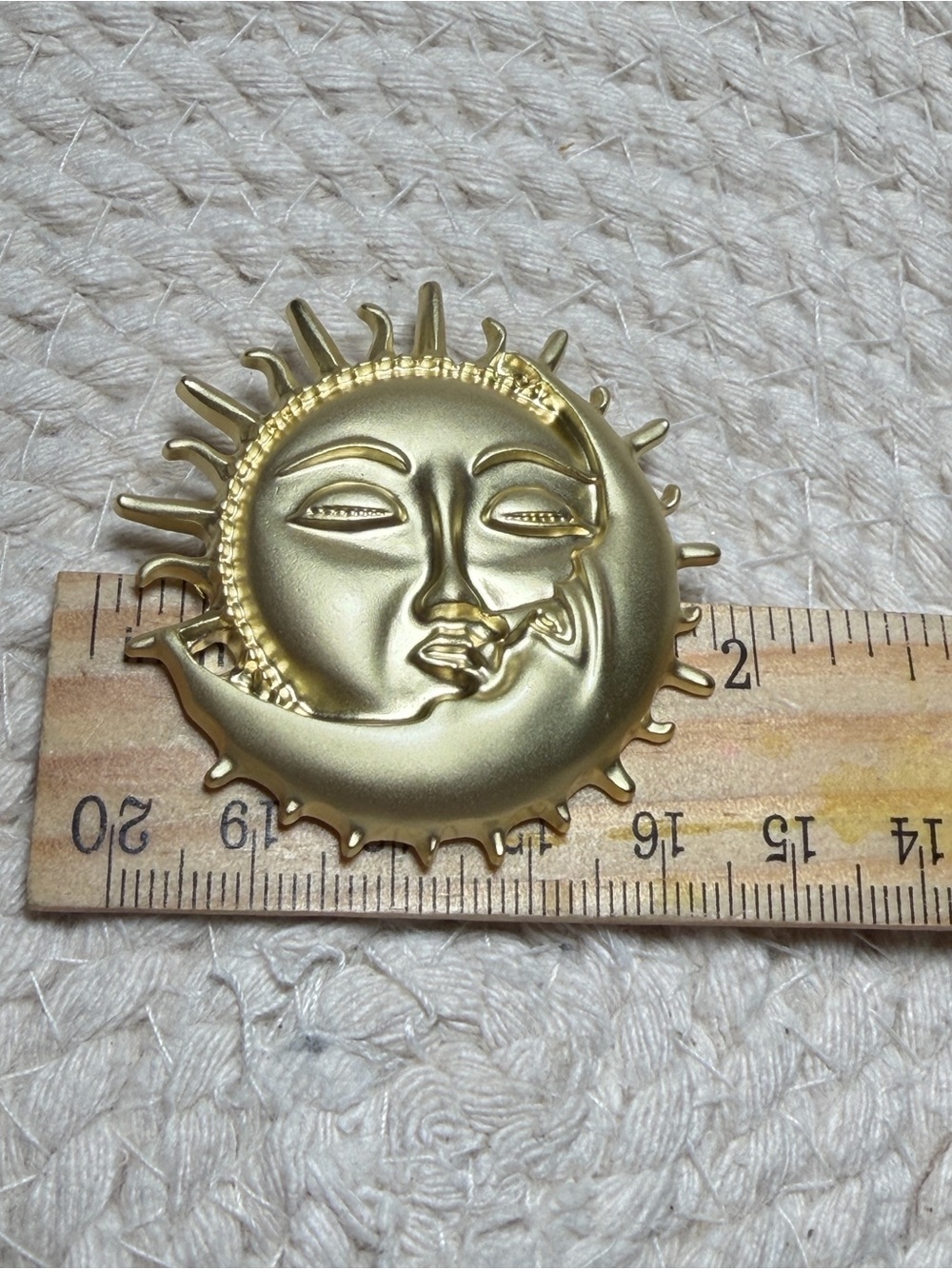 Sun Moon Brooch Gold Tone Celestial Face Pin 2 inches - Picture 8 of 8